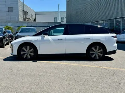 Li Auto 理想i6 2026, 3500 км, за 253800 CNY