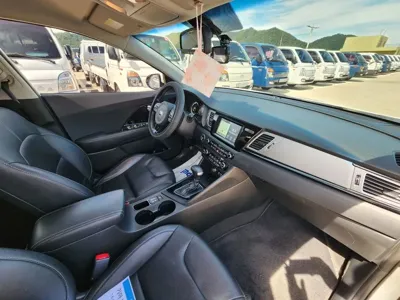 Kia Niro 2018, 61283 км, за 15300000 KRW - фото 13