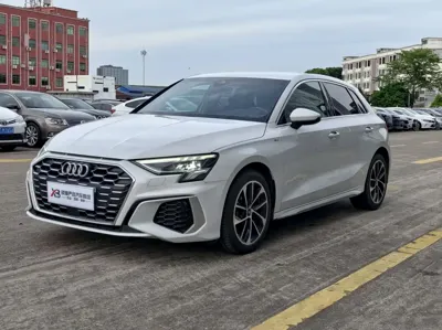 Audi A3 2022, 13799 км, за 98000 CNY - фото 1