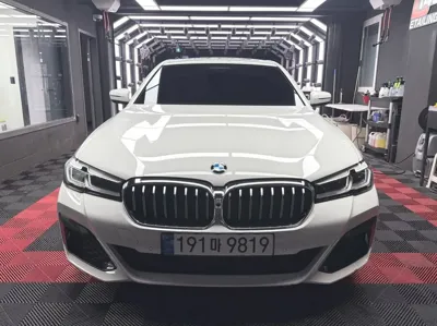 BMW 5-Series · 2023 год