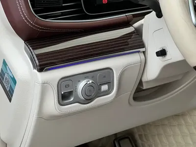 Mercedes-Benz GLS 2021, 58000 км, за 868000 CNY - фото 25