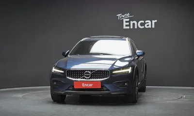 Volvo V60 2021, 97494 км, за 24500000 KRW