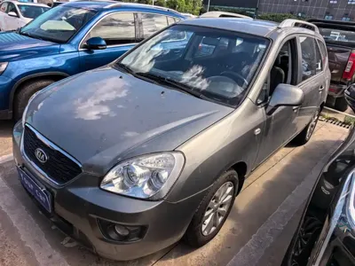 Kia Carens · 2012 год