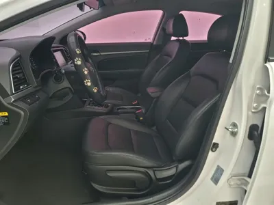 Hyundai Avante 2016, 77948 км, за 9800000 KRW - фото 10