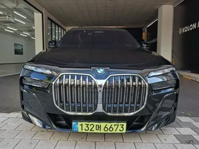 BMW 7-Series · 2025 год