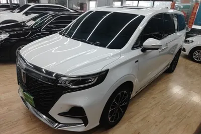 Roewe iMAX8 · 2022 год