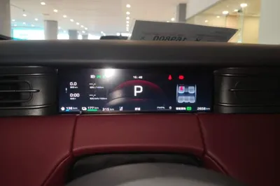 Hongqi HS6 PHEV 2026, 2600 км, за 180858.68 CNY - фото 15