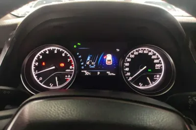 Toyota Camry 2018, 75300 км, за 75220.98 CNY - фото 12