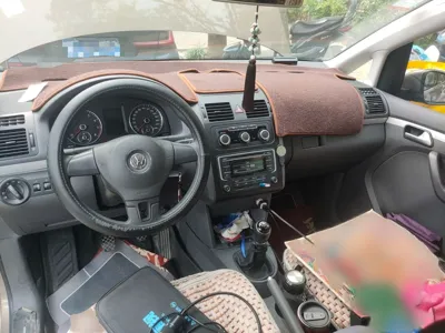 Volkswagen Touran 2015, 95000 км, за 44356.57 CNY - фото 18