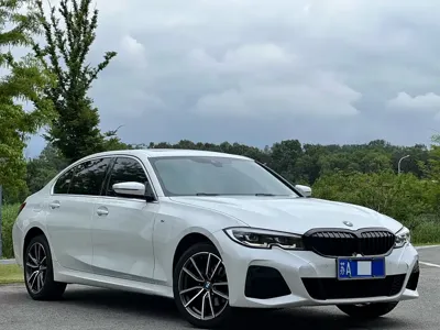 BMW 3 Series 2021, 98000 км, за 129600 CNY