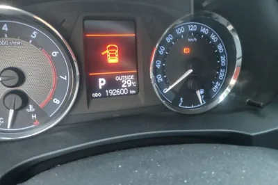 Toyota Corolla 2017, 192600 км, за 44524.3 CNY - фото 11