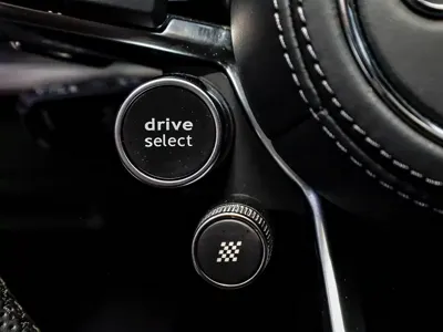 Audi Q8 2023, 59200 км, за 378000 CNY - фото 8
