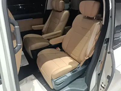 GAC Motor 传祺E8 PHEV 2024, 36400 км, за 145200 CNY - фото 17