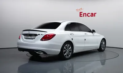 Mercedes-Benz C-Class 2017, 82461 км, за 16900000 KRW