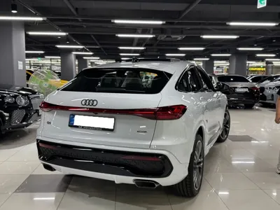 Audi Q5 2025, 17 км, за 87000000 KRW