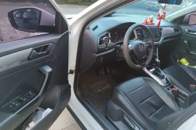 Volkswagen T-Roc 2019, 67800 км, за 54051.6 CNY - фото 16