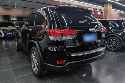 Jeep Grand Cherokee 2020, 74900 км, за 199687.28 CNY