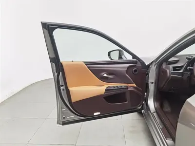 Lexus ES 2020, 128000 км, за 114900 CNY - фото 8