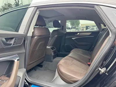 Audi A7L 2022, 60000 км, за 228000 CNY - фото 6
