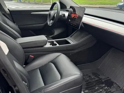 Tesla Model Y 2022, 80000 км, за 104500 CNY - фото 8