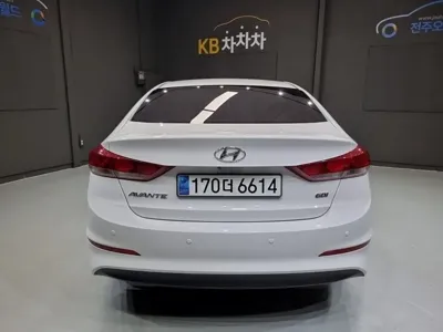 Hyundai Avante 2016, 108485 км, за 6990000 KRW