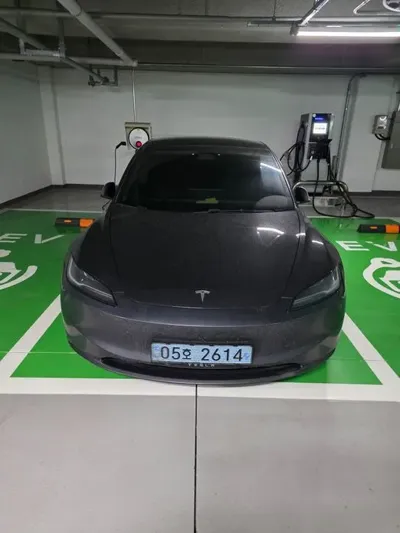 Tesla Model 3 · 2025 год