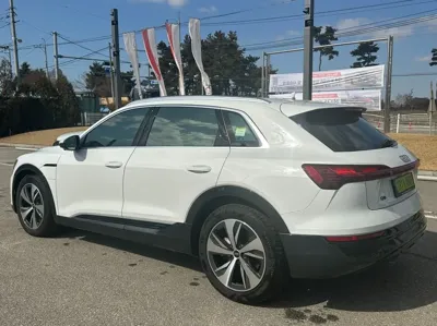 Audi Q8 e-tron 2024, 23000 км, за 78000000 KRW - фото 2