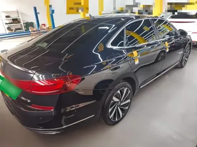 Volkswagen Passat 2023, 60800 км, за 131100 CNY - фото 7