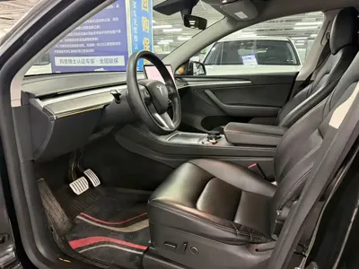 Tesla Model Y 2021, 66000 км, за 143000 CNY