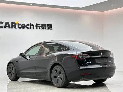 Tesla Model 3 2021, 44000 км, за 128000 CNY
