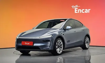 Tesla Model Y · 2025 год