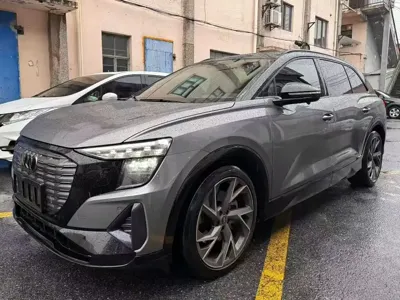 Audi Q5 e-tron · 2023 год