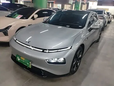 Xpeng P7 · 2022 год