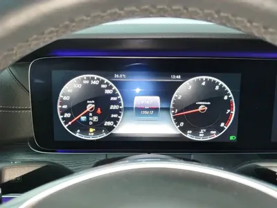 Mercedes-Benz E-Class 2017, 135600 км, за 114600 CNY - фото 12