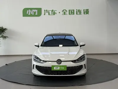 Volkswagen Lamando 2022, 48000 км, за 102000 CNY