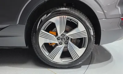 Audi e-tron 2022, 120604 км, за 48500000 KRW - фото 21
