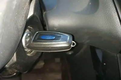 Ford Focus 2017, 65600 км, за 41168.5 CNY - фото 12
