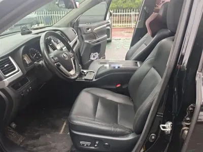 Toyota Highlander 2017, 60100 км, за 87300 CNY - фото 11
