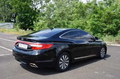 Hyundai Grandeur 2017, 219216 км, за 6000000 KRW
