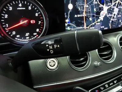 Mercedes-Benz E-Class 2017, 67354 км, за 18990000 KRW - фото 12