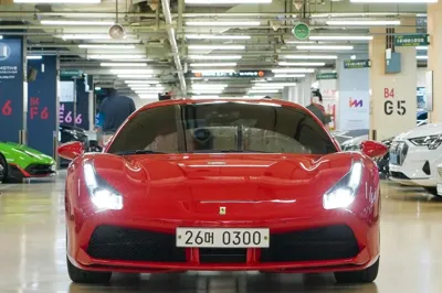 Ferrari 488 · 2017 год