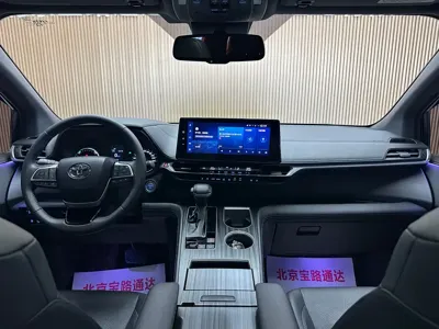 Toyota Sienna 2022, 51000 км, за 215000 CNY - фото 10