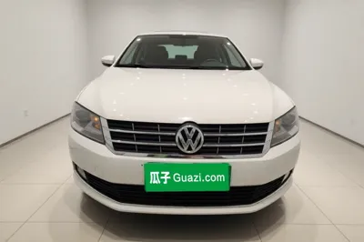 Volkswagen Lavida 2014, 123600 км, за 40245.84 CNY
