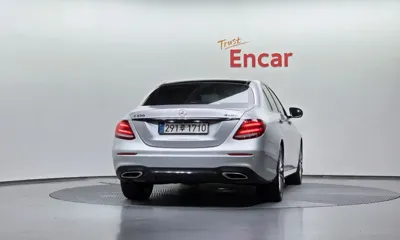 Mercedes-Benz E-Class 2017, 103862 км, за 22300000 KRW