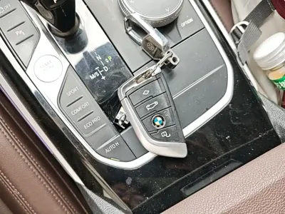 BMW 3 Series 2020, 107500 км, за 109800 CNY - фото 9