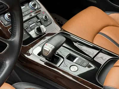 Audi A8 2018, 138000 км, за 215000 CNY - фото 10