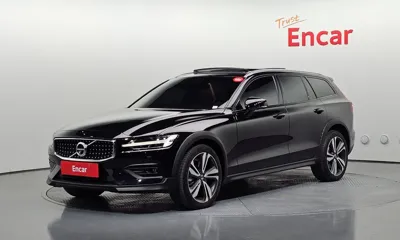 Volvo V60 · 2021 год