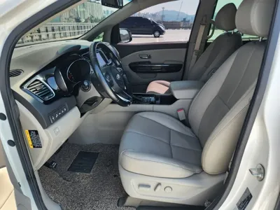 Kia Canival 2018, 142951 км, за 12500000 KRW - фото 12