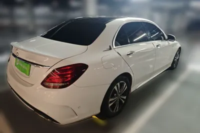Mercedes-Benz C-Class 2017, 65500 км, за 104037.58 CNY