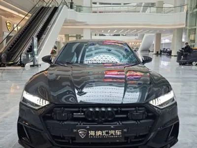 Audi A7L 2023, 32000 км, за 262800 CNY